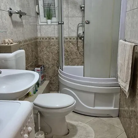 B&g Apartment
