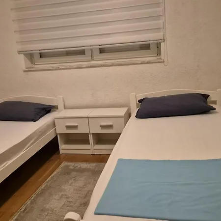 B&g Apartment *